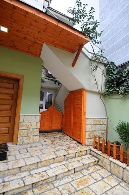 Grandpa House App.1 Apartment Тирана Екстериор снимка